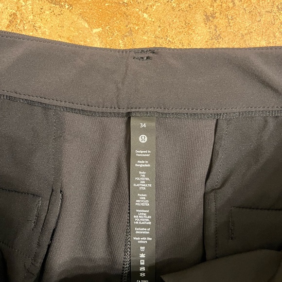 Lululemon Commission Classic Fit Short 7”’ Size 34 Black BLK NWT - Picture 5 of 5